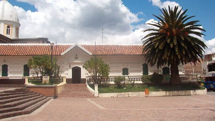 HOTEL LA RIVIERA BAR