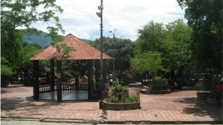 Hotel Los Fundadores Agua Dios1