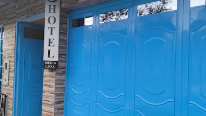 Hotel Media Luna Faca