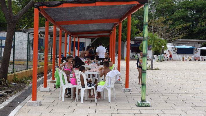 Pasadía Girardot olas y toboganes5