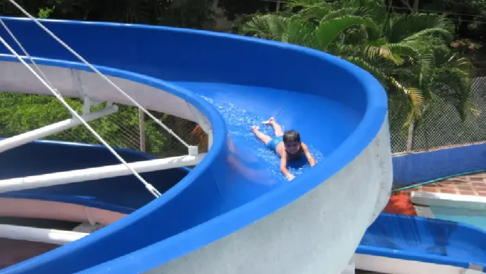 Pasadla Tocaima Tobogán Piscina