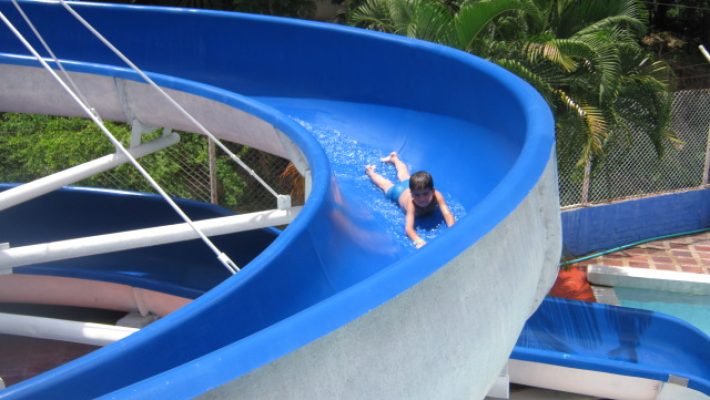 Pasadia Tocaima Tobogan Piscina1